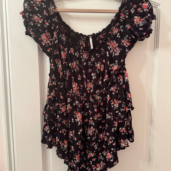 Free People Black and Pink Puff Sleeve Blouse - Picture 1 of 4